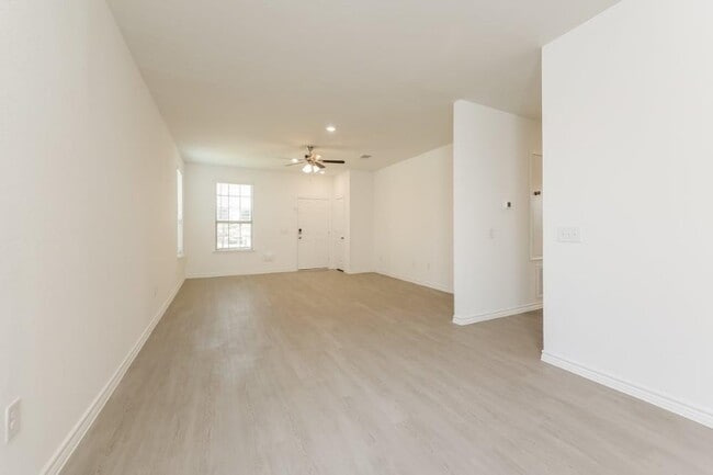 Building Photo - 16326 Vivid Creek Ct