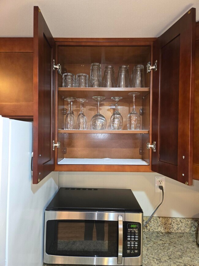 Building Photo - 1213 5th St