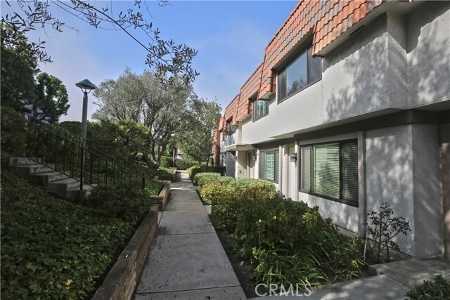 Building Photo - 27940 Ridgecove Ct N