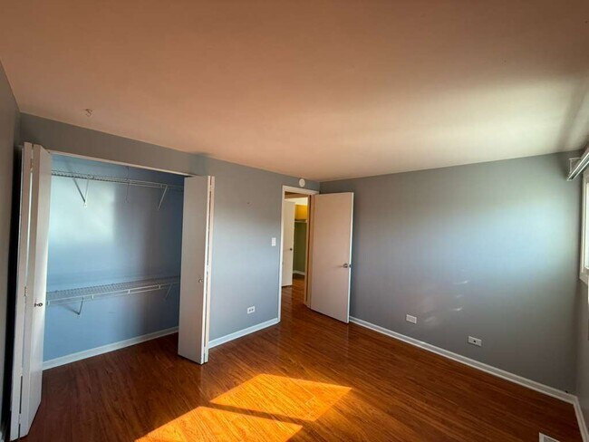 Building Photo - 1945 Hancock Dr