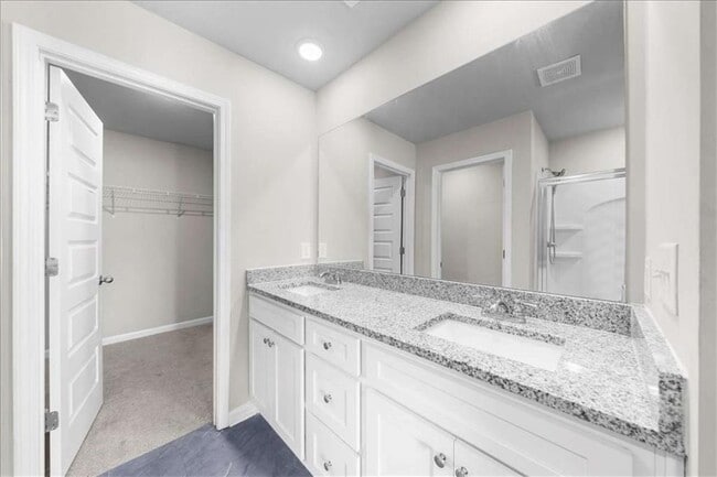 Building Photo - 200 Vickery Ln