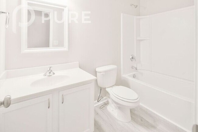 Building Photo - 4645 Esmeralda Drive