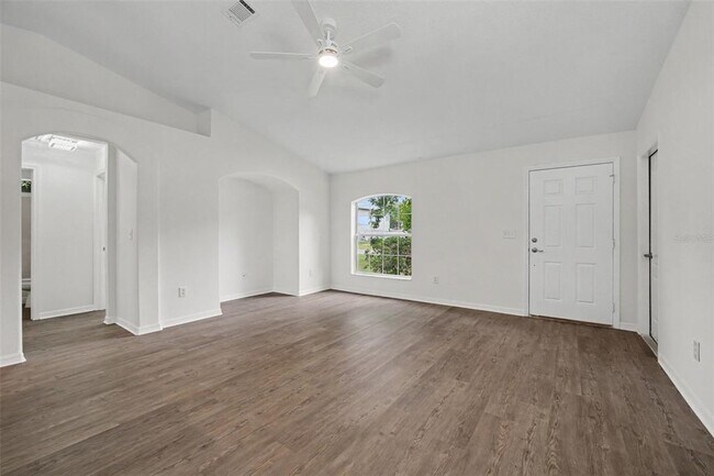 Building Photo - 30 Piermount Ln