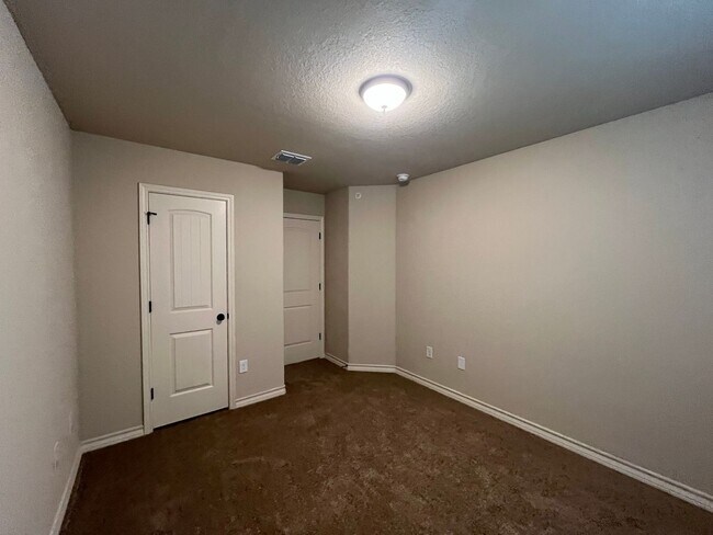 Building Photo - 6402 Luglio Ln