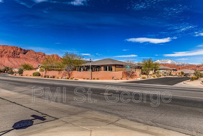 Building Photo - 2823 Kenzies Way