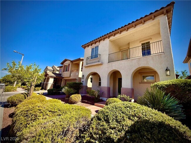 Building Photo - 10499 Howling Coyote Ave