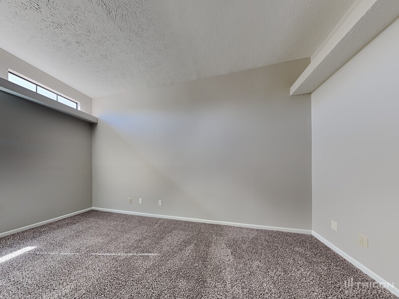 Building Photo - 1224 Stradford Ct