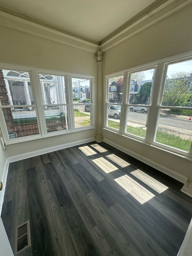 Building Photo - BRAND NEW 2 BEDROOM 1 BATH FIRST FLOOR APARTMENT