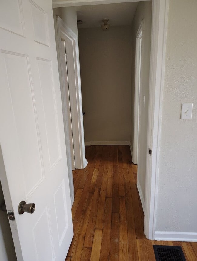 Building Photo - 2 Bed, 1 Bath Home for Rent