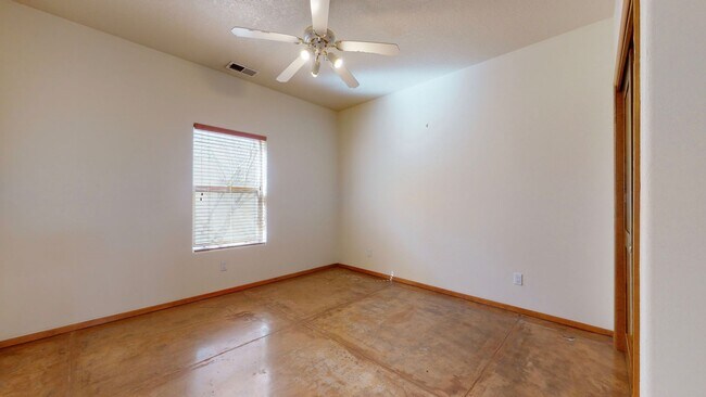 Building Photo - 6411 Consuelo Point St NE