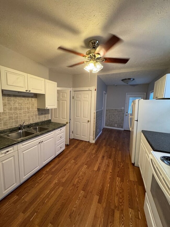 Building Photo - Fountain Square - 2 BR home