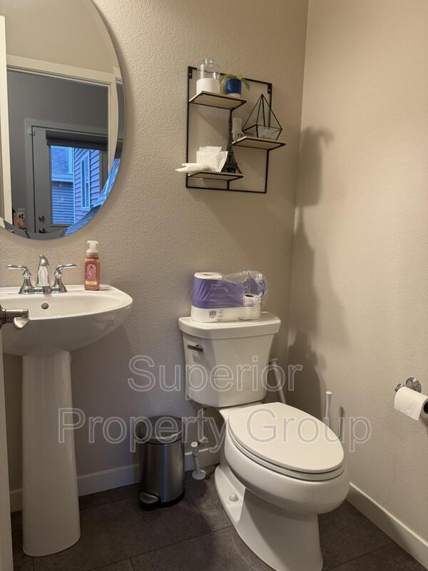 Building Photo - 2865 Endive Dr