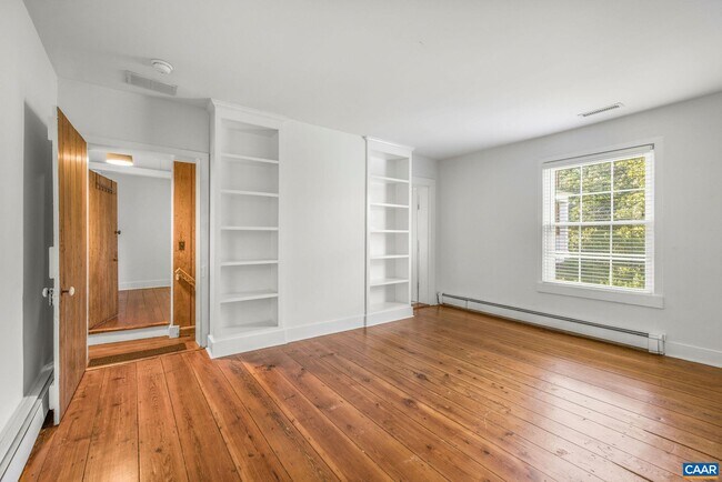 Building Photo - 521 1st St N
