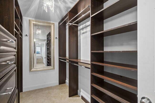 Building Photo - 5281 Bolero Cir