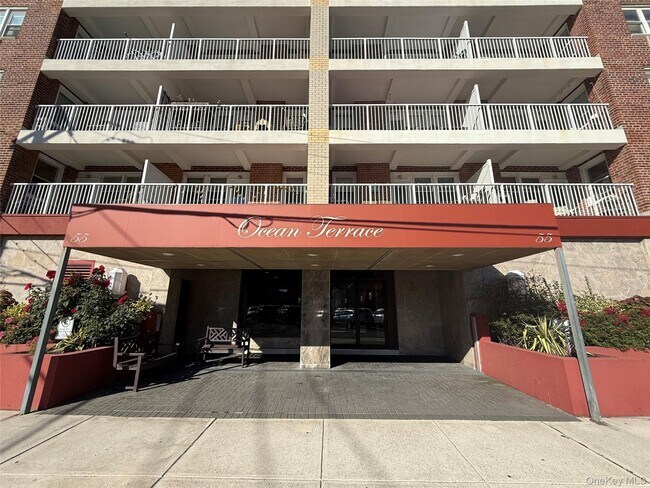 Building Photo - 55 Monroe Blvd