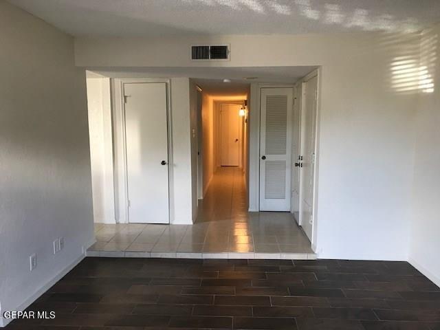 Building Photo - 6201 Escondido Dr