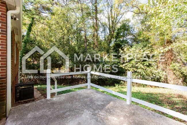 Building Photo - 3516 Maryvale Dr