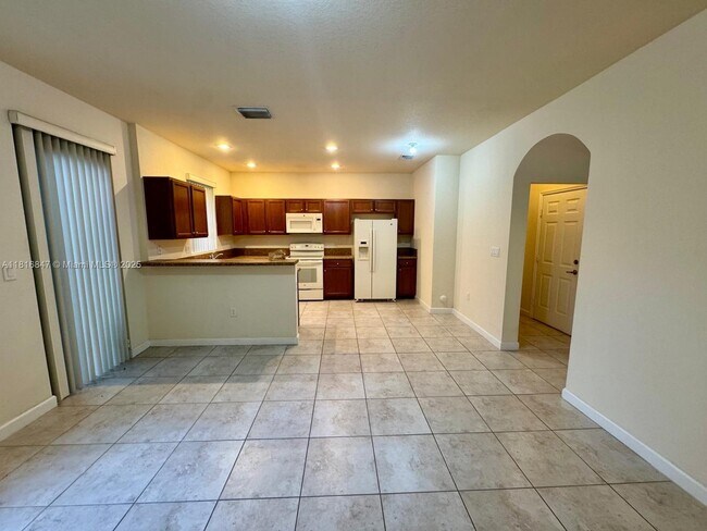 Building Photo - 23762 SW 118 Ave