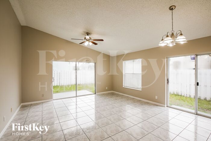 Building Photo - 6553 Bayfront Dr