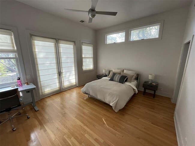 Building Photo - 1415 Travis Heights Blvd