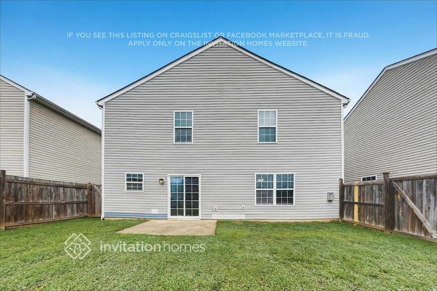 Building Photo - 1719 Eastway Dr