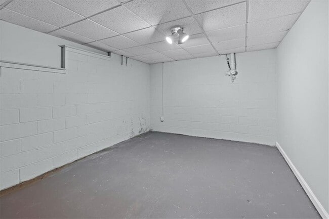 Building Photo - 430 Booth Cir SW