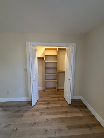 Building Photo - 2405 Farmstead St