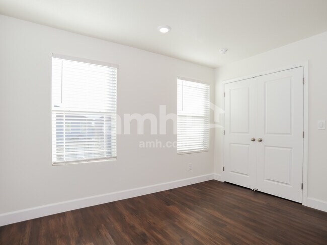 Building Photo - 6517 Enlightenment Dr