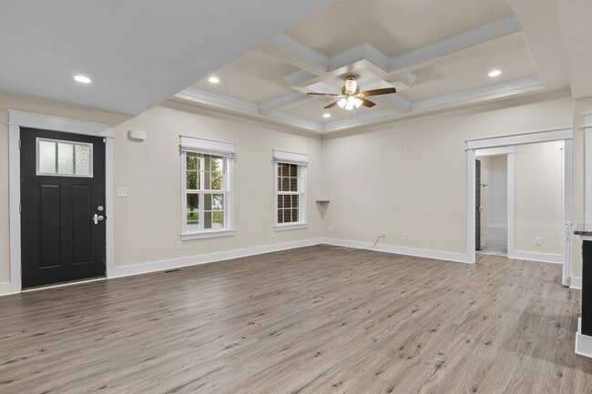 Building Photo - 240 Banyan Blvd