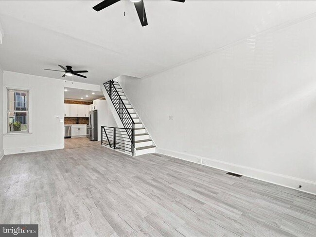 Building Photo - 2428 E Huntingdon St