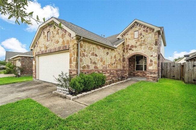 Building Photo - 3314 Halle Trace Ln