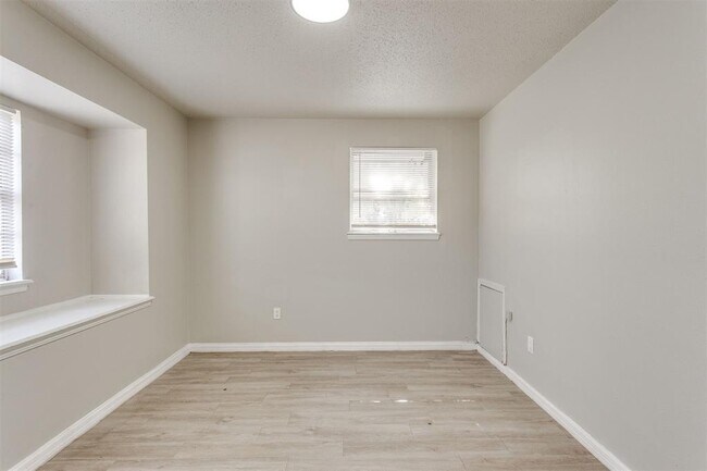 Building Photo - 2908 SW 62nd St