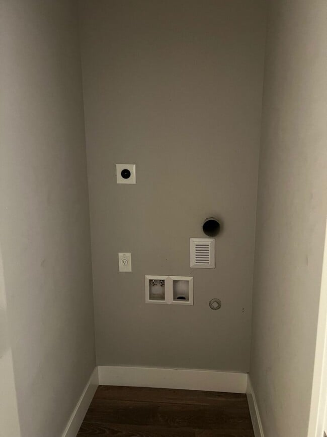 Building Photo - KENTON GEM