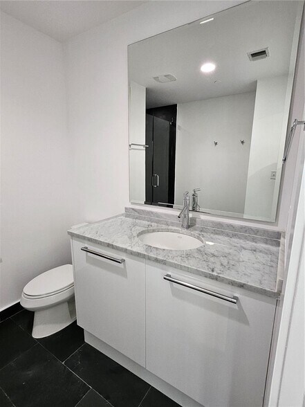 Building Photo - 900 Biscayne Blvd