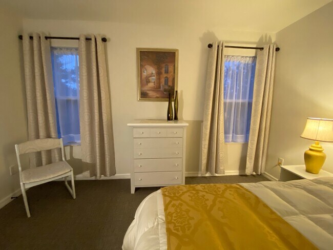 Building Photo - 1180 South Beach Cir