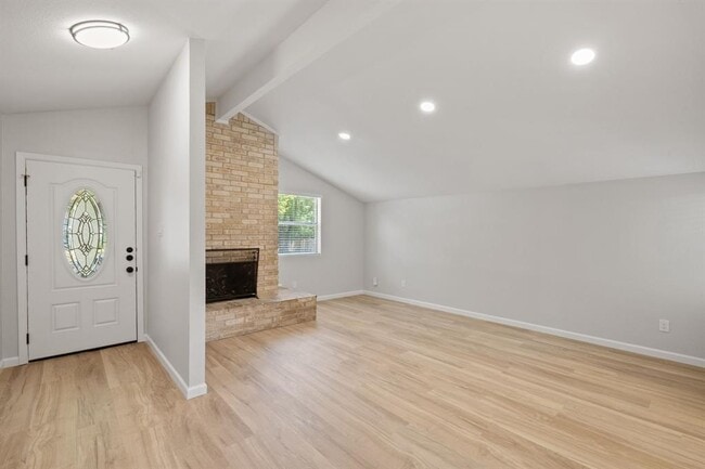 Building Photo - 10300 Rutland Village E