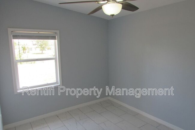 Building Photo - 401 Palmetto Dr
