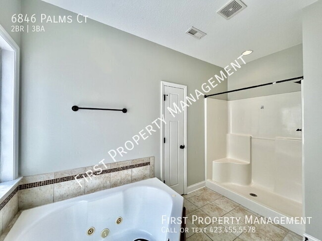 Building Photo - 6846 Palms Ct