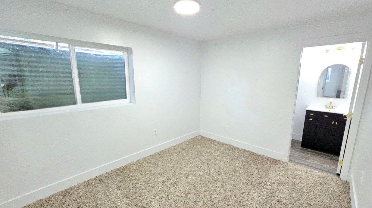 Building Photo - 3797 Armoridge Dr