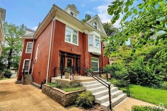 Building Photo - 4414 W Pine Blvd