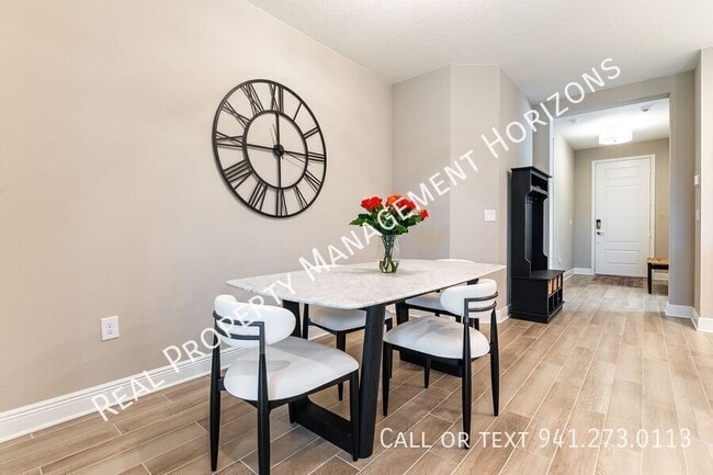 Building Photo - 2321 Blue Mahoe Ln