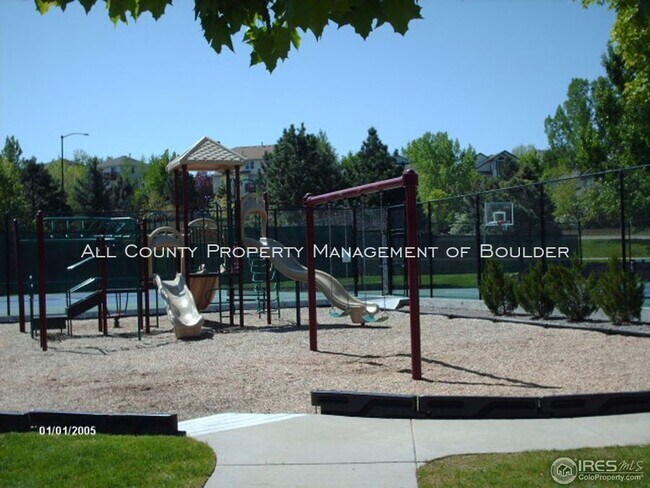 Building Photo - 842 St Andrews Ln