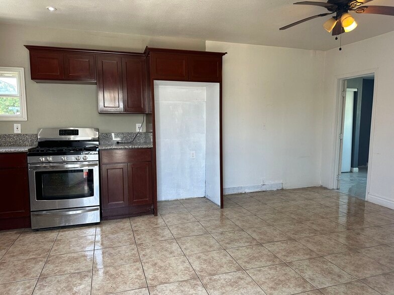 Building Photo - 3881 Eucalyptus Ave