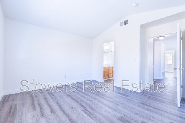 Building Photo - 5346 Fairside Way