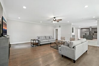 Building Photo - 2901 Random Rd