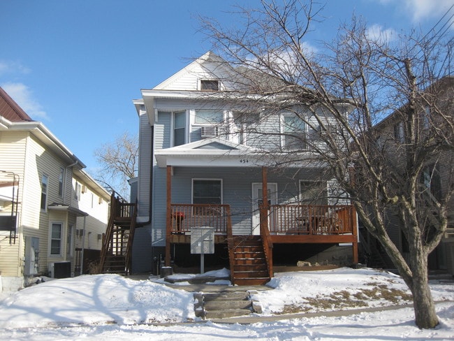 Front of Building - 434 S Johnson St