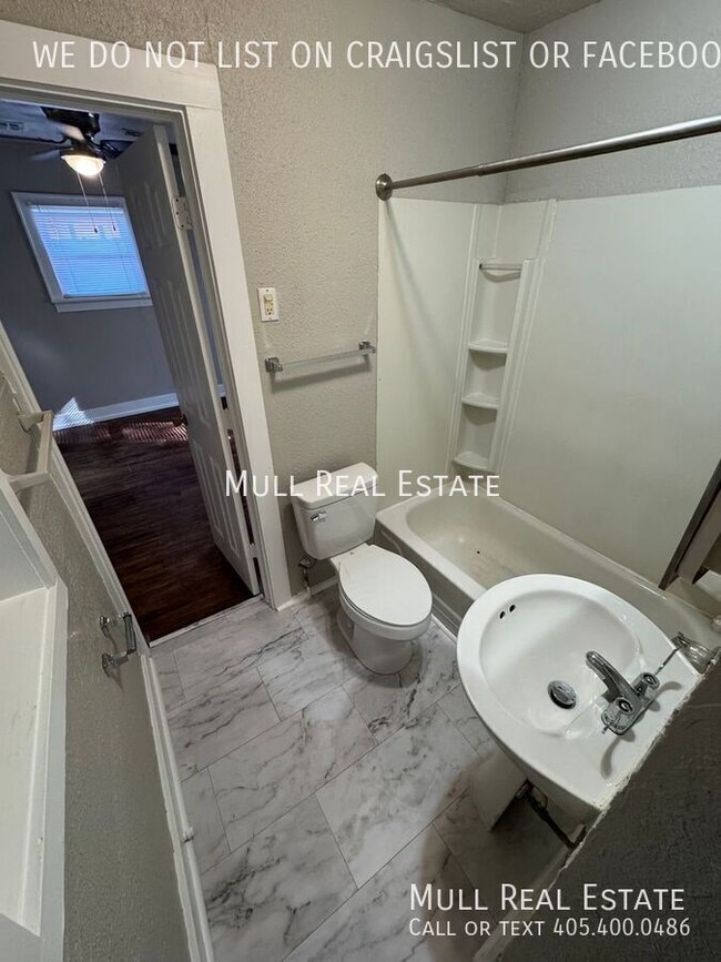 Building Photo - 1816 NW 36th St