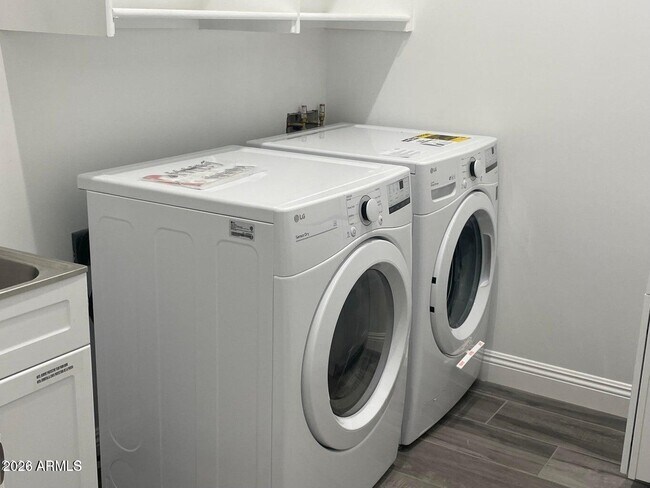 Building Photo - 6824 N 14th St