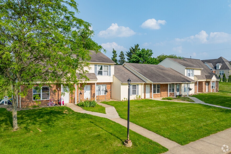 Primary Photo - Scotsdale Apartments