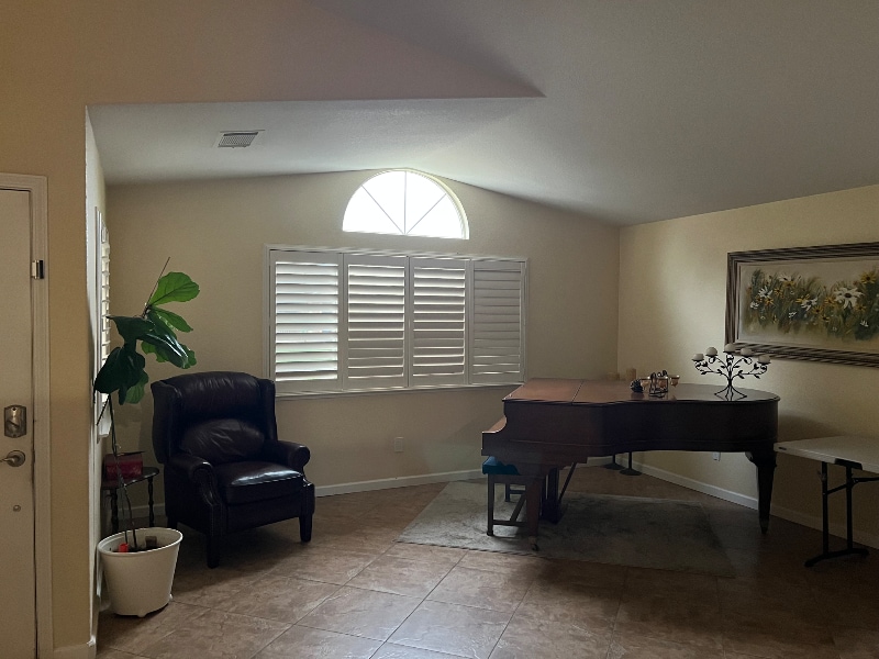 Building Photo - 2364 Burgundy Way